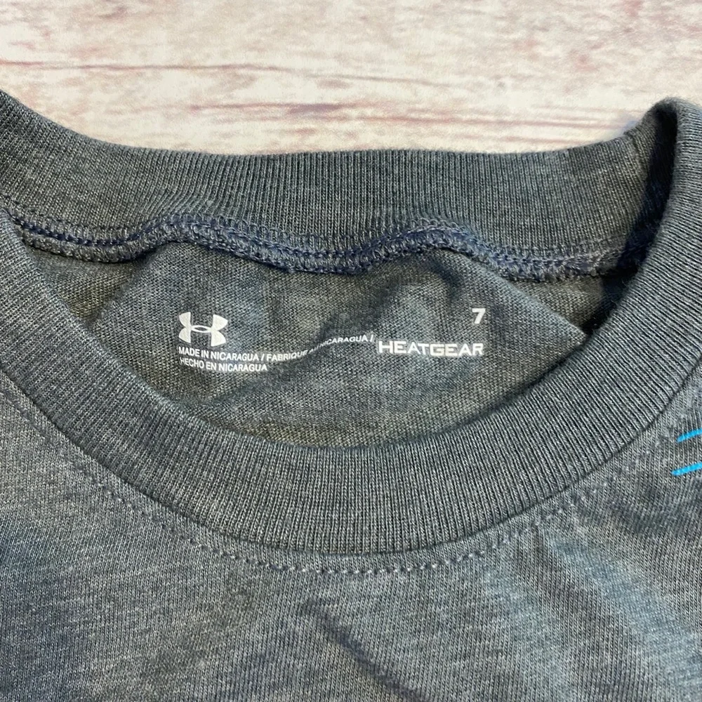 📌Under Armour • T-shirt